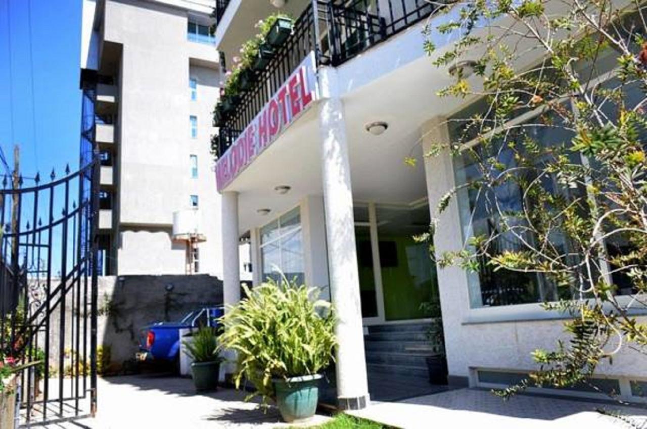 Melodie Hotel Адис Абеба Екстериор снимка