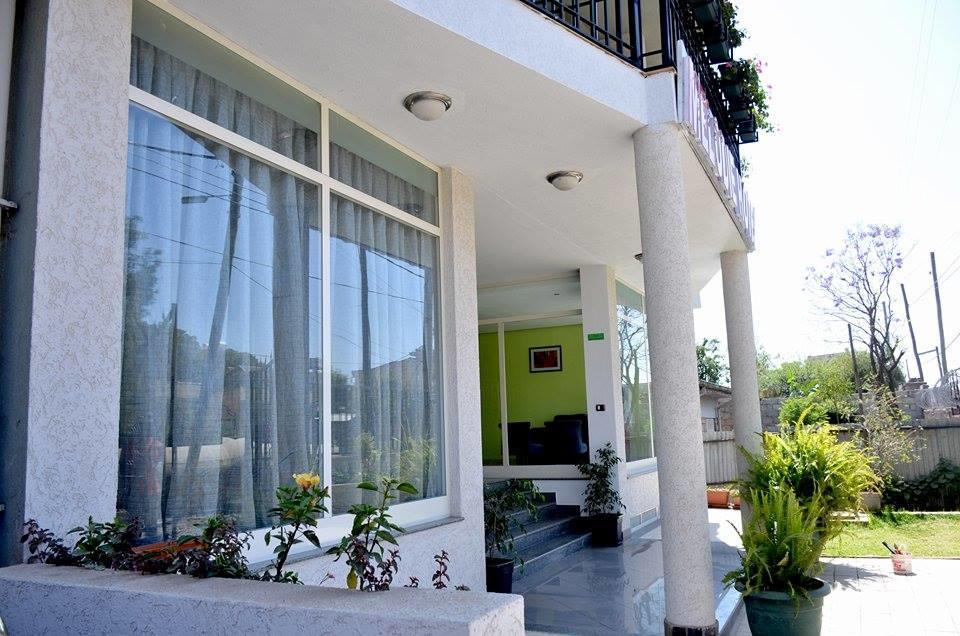 Melodie Hotel Адис Абеба Екстериор снимка