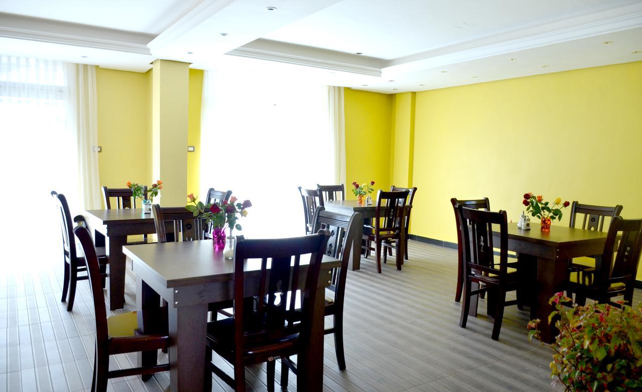 Melodie Hotel Адис Абеба Екстериор снимка