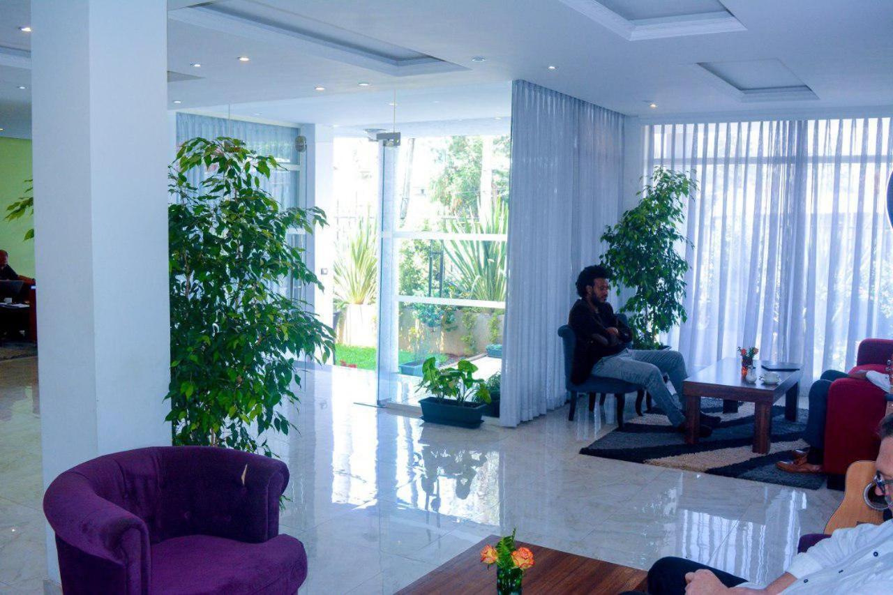 Melodie Hotel Адис Абеба Екстериор снимка