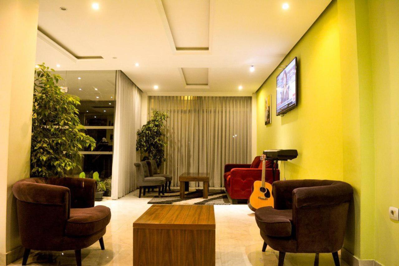 Melodie Hotel Адис Абеба Екстериор снимка