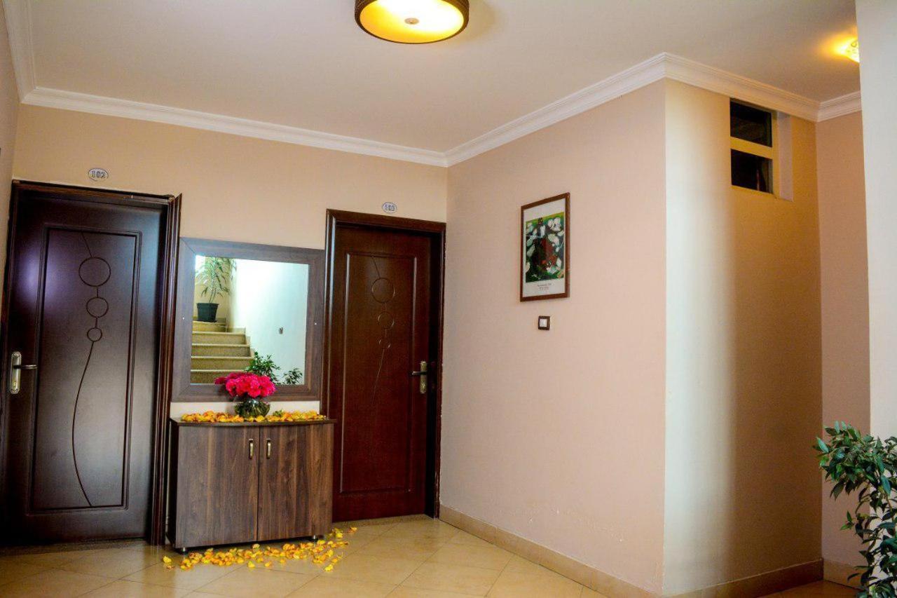 Melodie Hotel Адис Абеба Екстериор снимка