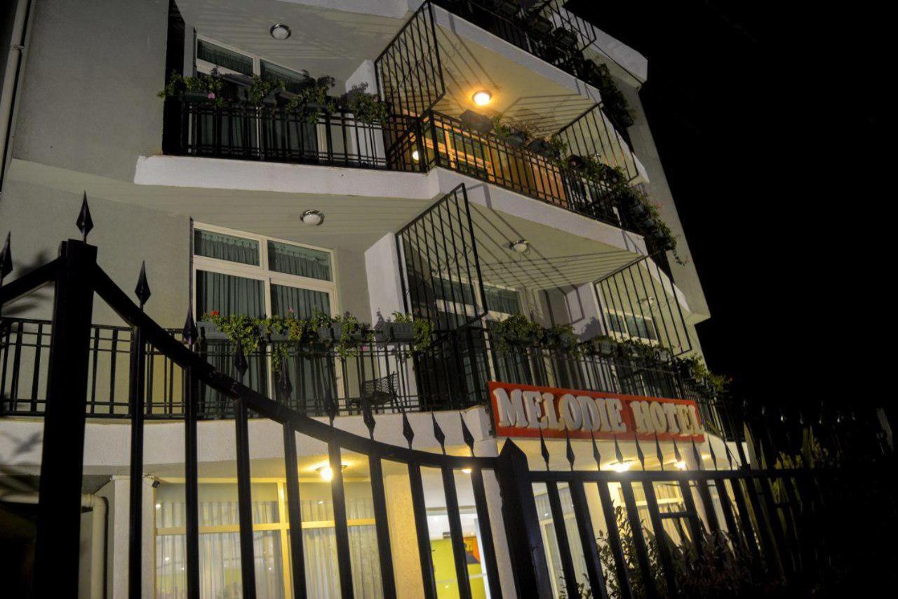 Melodie Hotel Адис Абеба Екстериор снимка