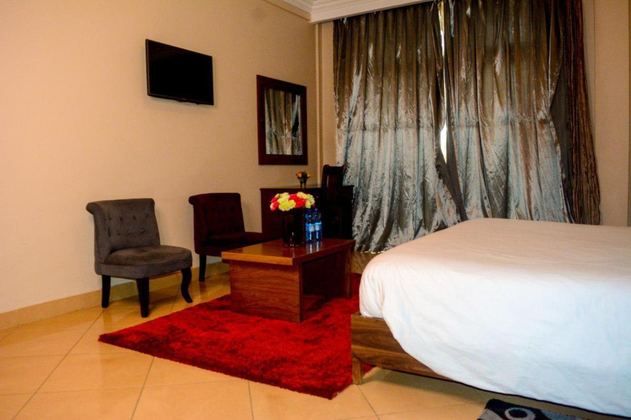 Melodie Hotel Адис Абеба Екстериор снимка