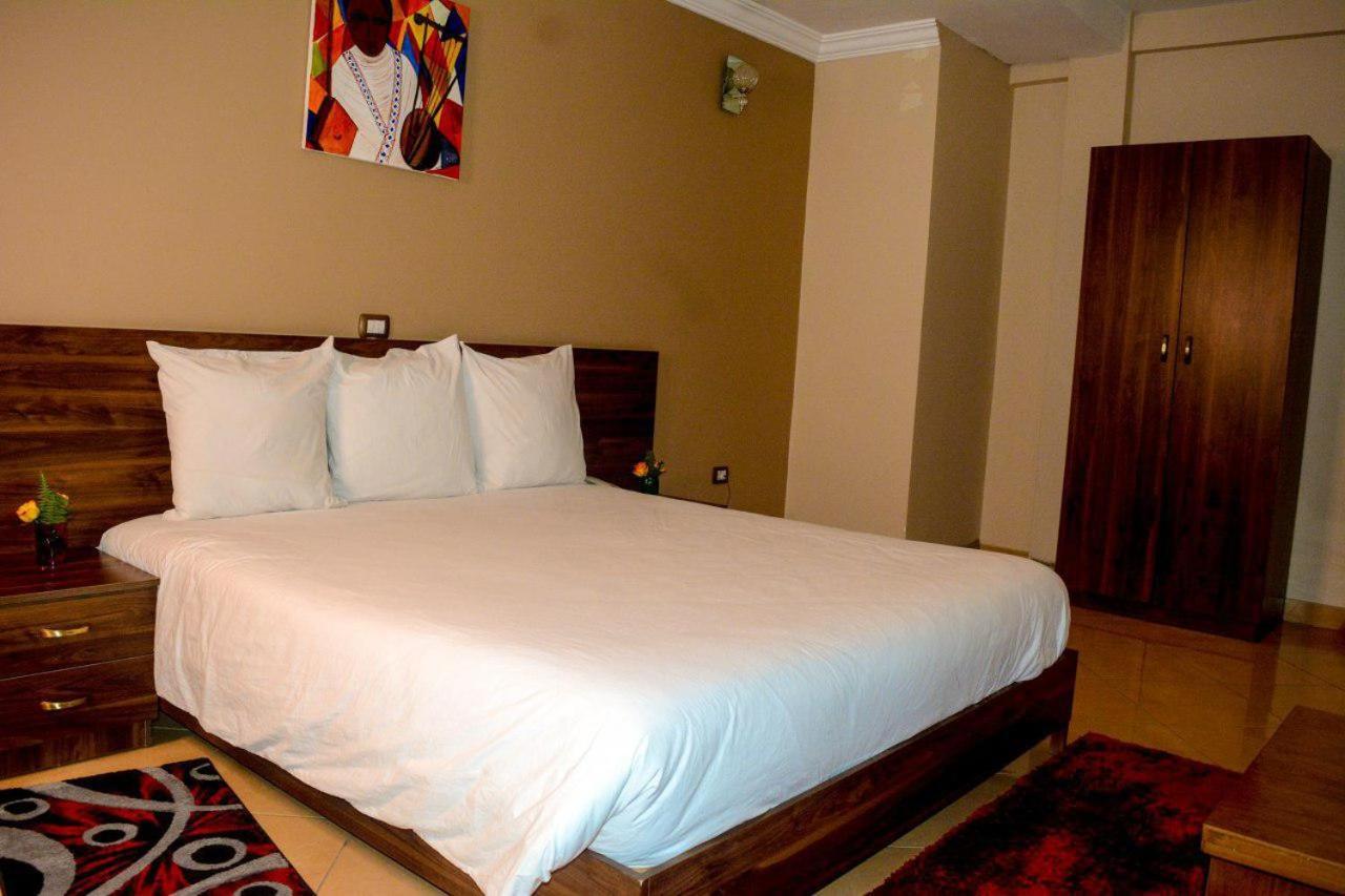 Melodie Hotel Адис Абеба Екстериор снимка