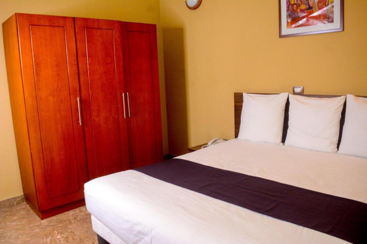 Melodie Hotel Адис Абеба Екстериор снимка