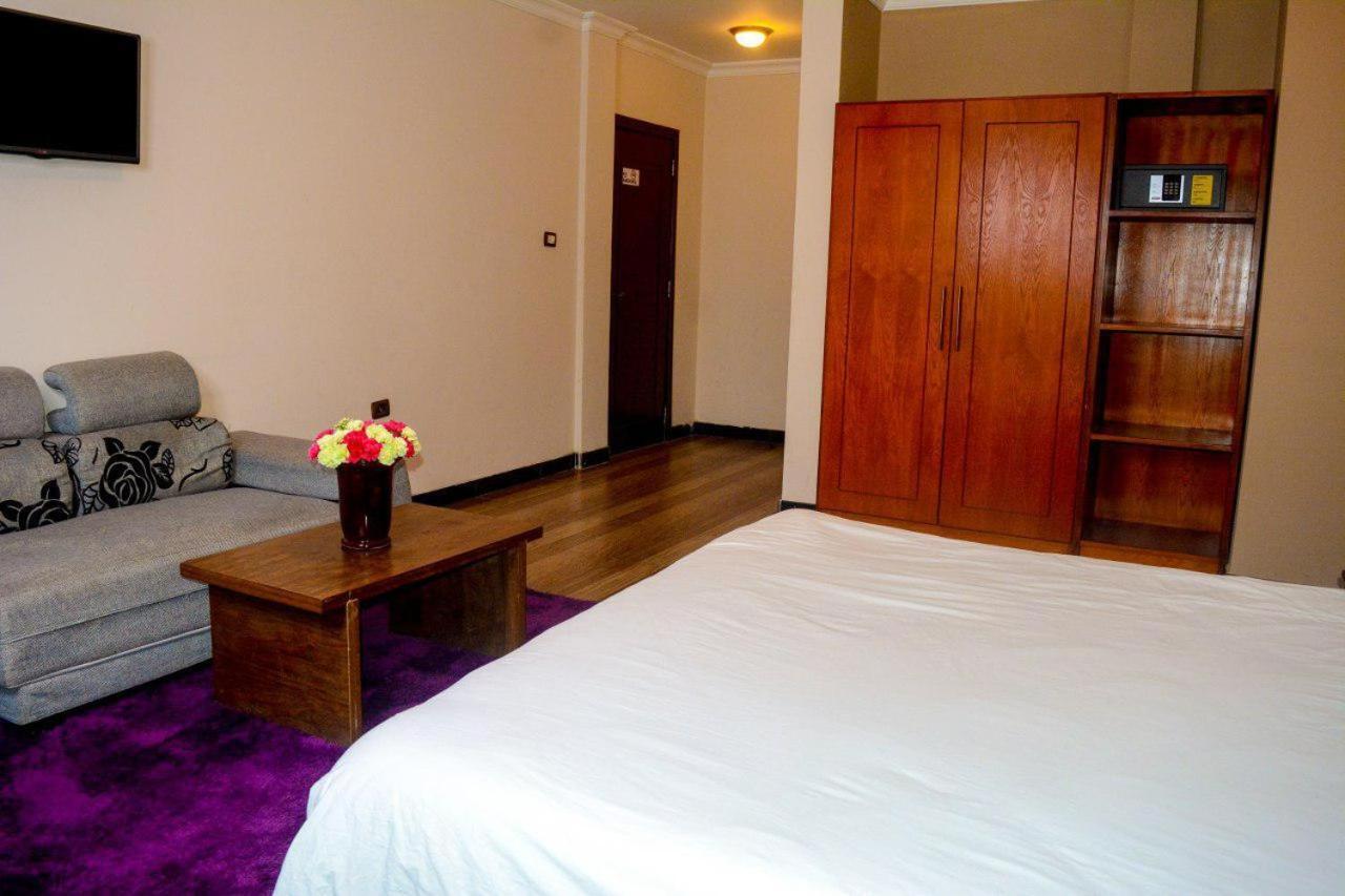Melodie Hotel Адис Абеба Екстериор снимка