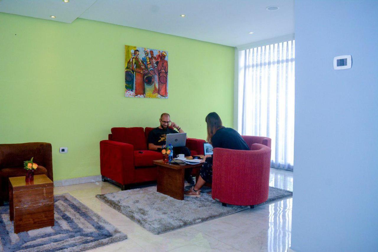 Melodie Hotel Адис Абеба Екстериор снимка