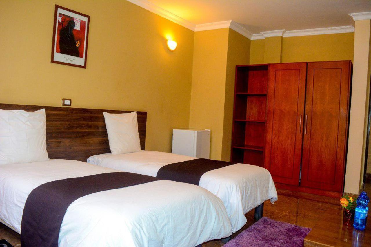 Melodie Hotel Адис Абеба Екстериор снимка