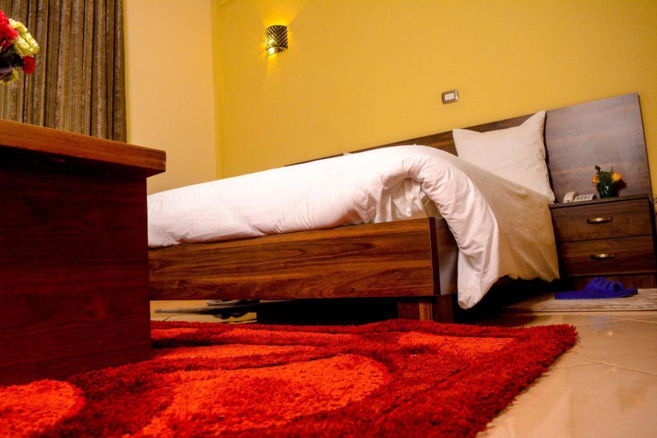 Melodie Hotel Адис Абеба Екстериор снимка