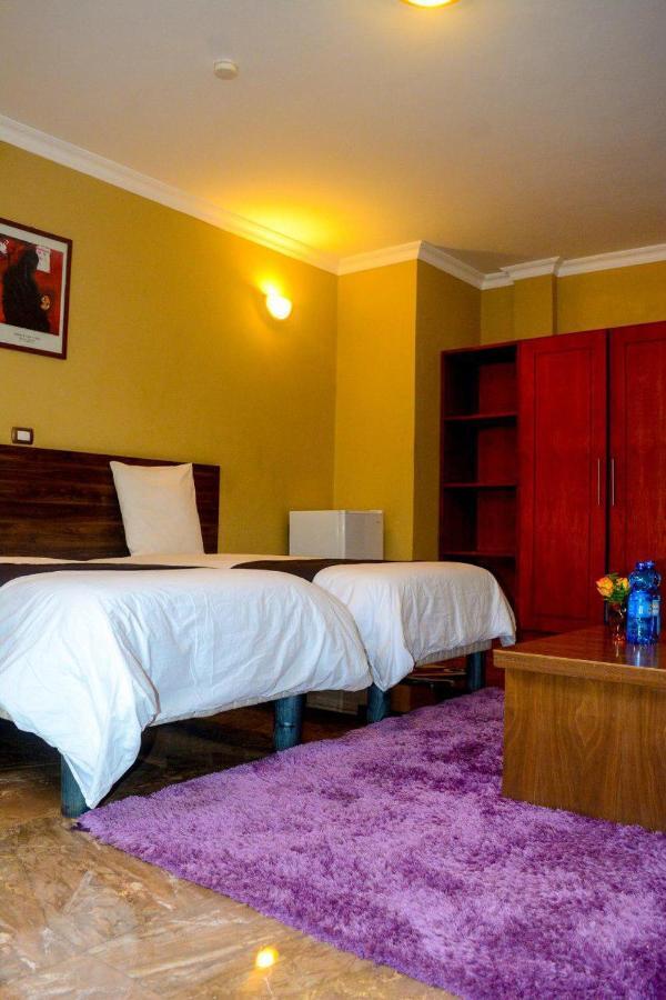 Melodie Hotel Адис Абеба Екстериор снимка
