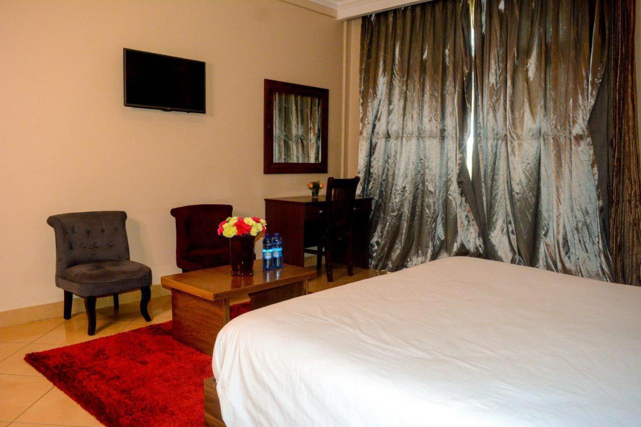 Melodie Hotel Адис Абеба Екстериор снимка