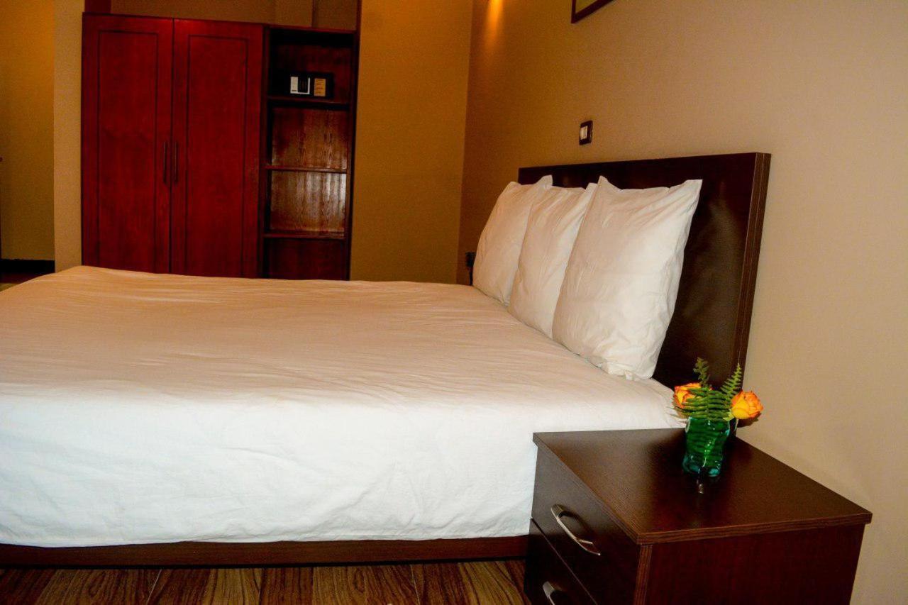 Melodie Hotel Адис Абеба Екстериор снимка