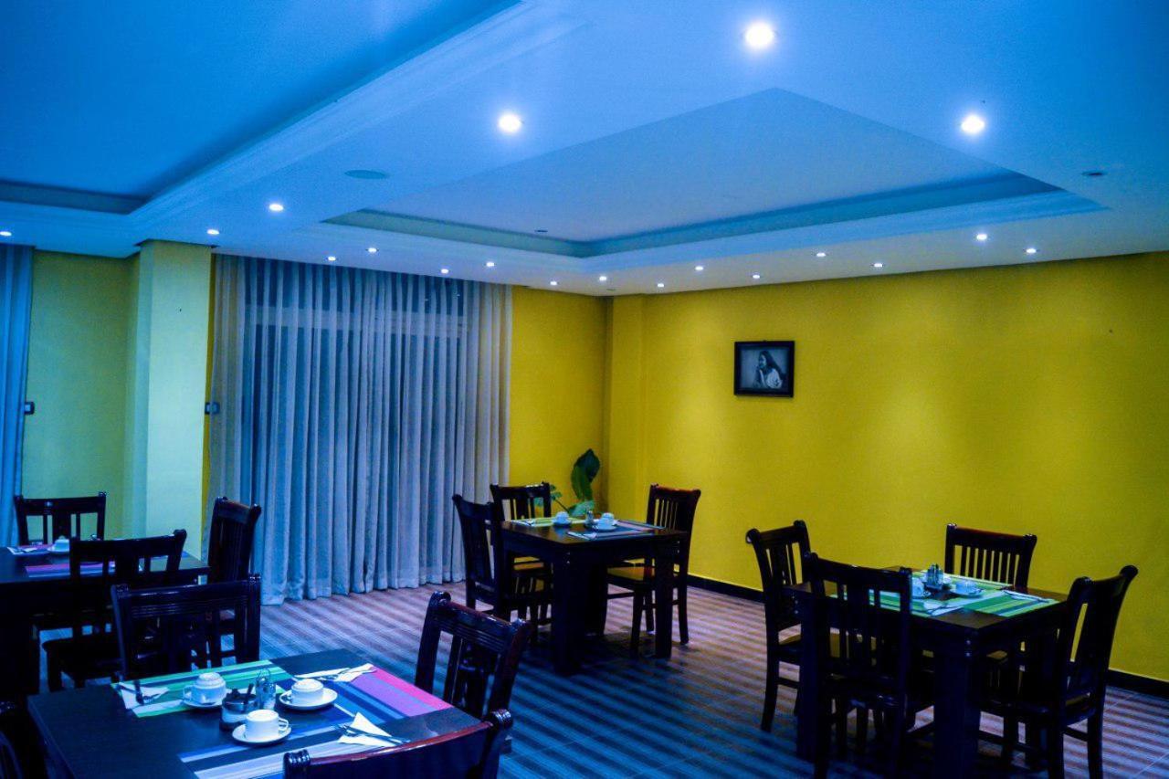 Melodie Hotel Адис Абеба Екстериор снимка
