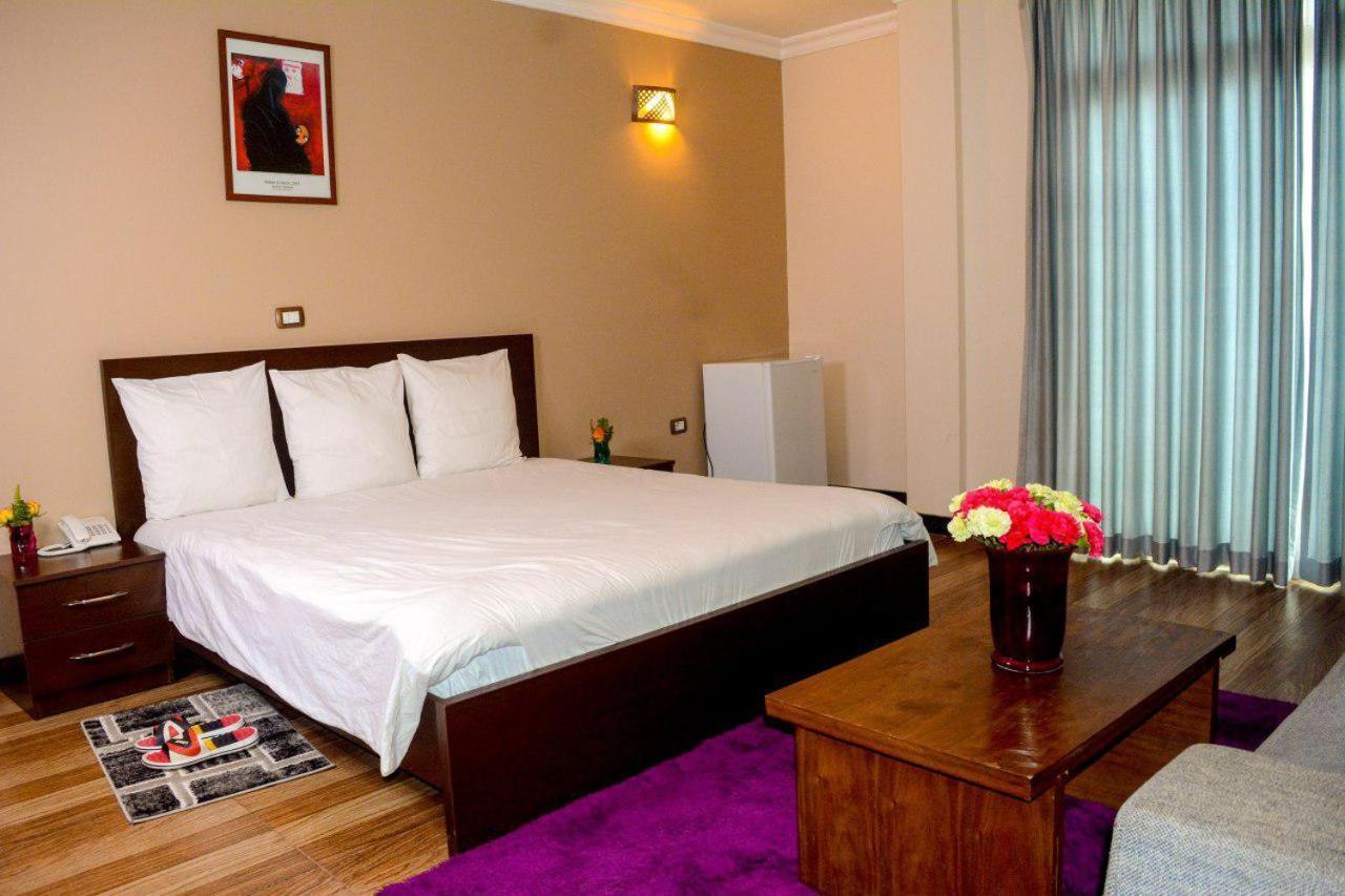 Melodie Hotel Адис Абеба Екстериор снимка